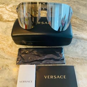 Vérsace sunglasses NWT
